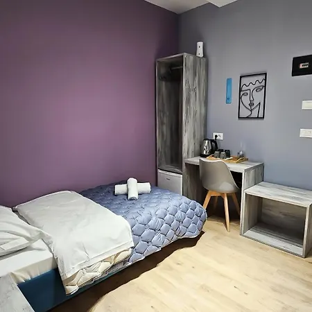 Daisy Centre 3* 地拉那