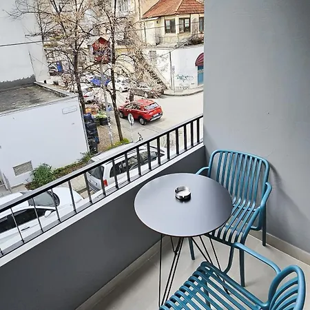 Daisy Centre Aparthotel 3*