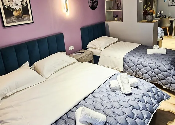 Daisy Centre 3*