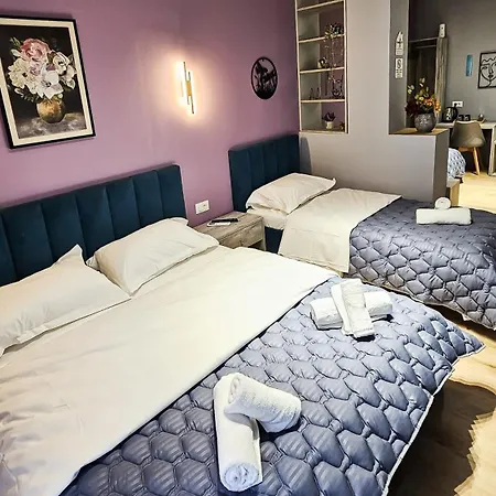Daisy Centre 3*