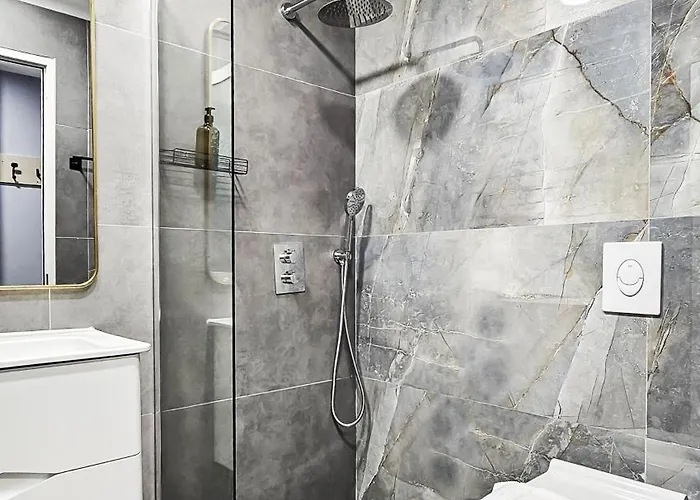 Apartmanhotel Daisy Centre 3*